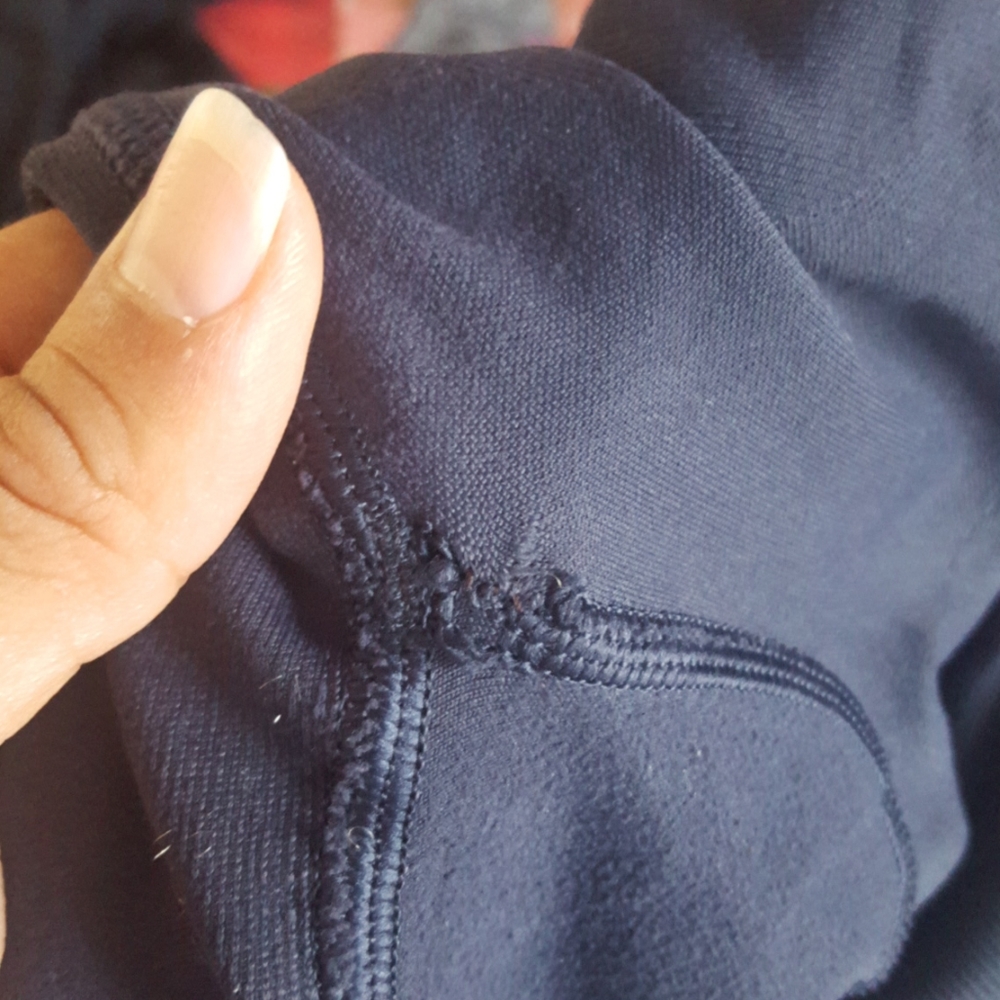 Lululemon Zoned In Crop - Picture 8 of 9